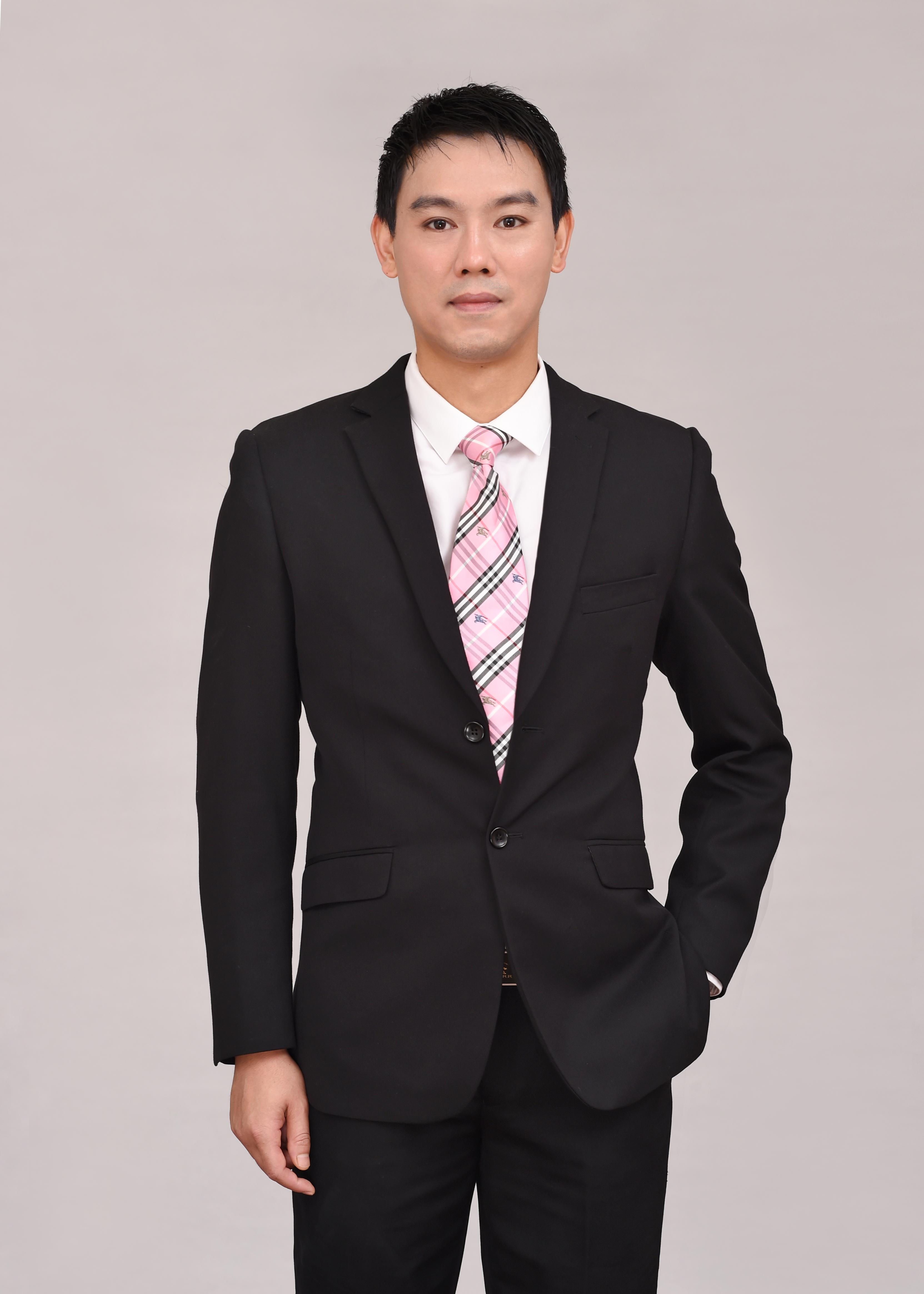 张荐洋 视觉与舞美负责人